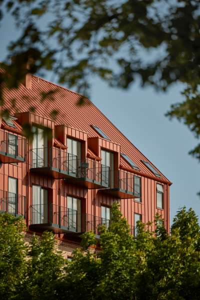 The classic gets a modern twist in Copenhagen blocks created with steel profiles, Køhlers Have, Borgmester Christiansens Gade 17, 2450 København SV